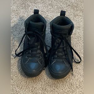 Black high top converse in good condition size 7.5 in woman’s and men’s 5.5